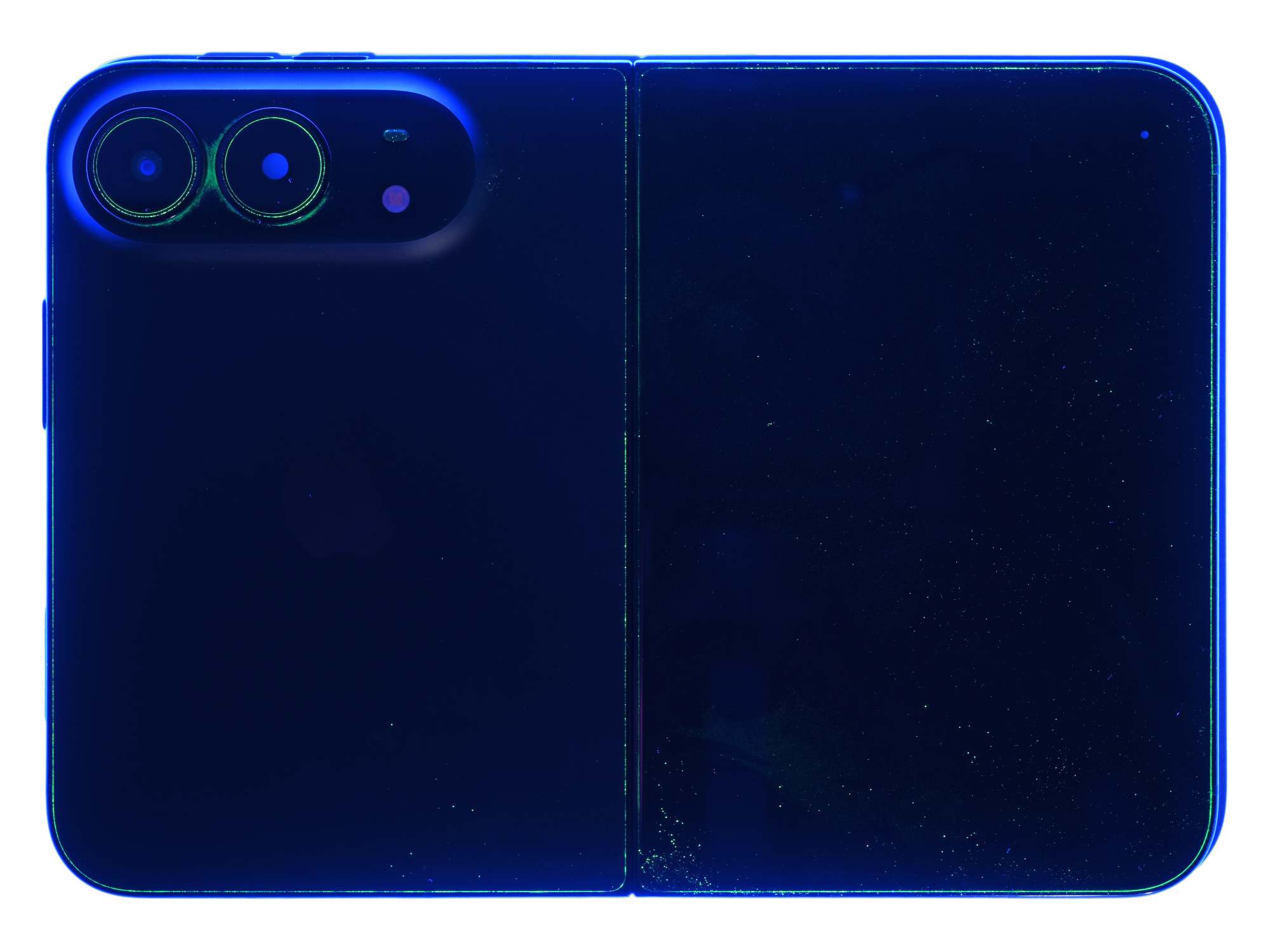 iPhone Duo 摄像头组件周围发光的灰尘