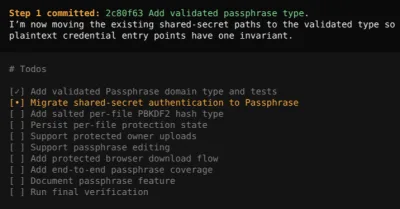 深色终端截图，agent 报告「Step 1 committed: Add validated passphrase type」，下面是一份 # Todos 清单，其中「把 shared-secret 认证迁移到 Passphrase」一项被标黄高亮，其余九项仍待办