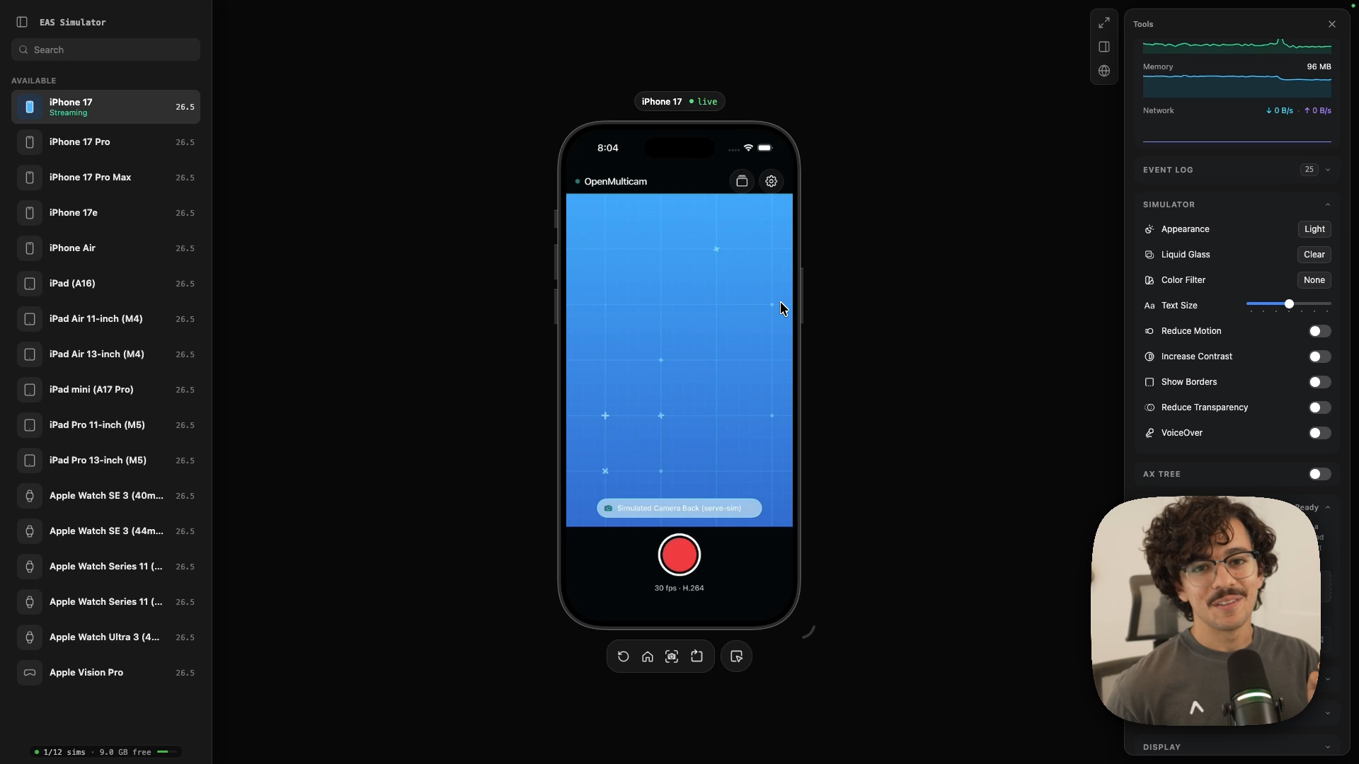 OpenMulticam 在 EAS Simulator 网页预览中的云端 iPhone 上运行，模拟摄像头画面正在显示，角标写着 Simulated Camera Back（serve-sim）